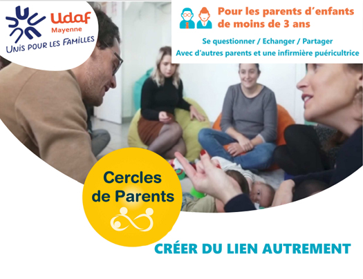 groupe de parents qui discutent