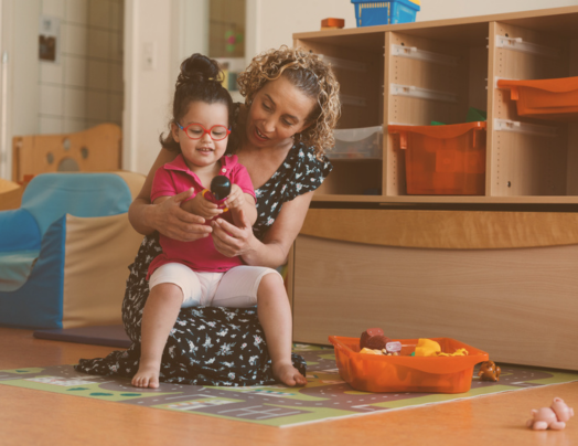 Reconversion Puéricultrice : Rejoignez ces métiers qui recrutent dans la petite enfance 