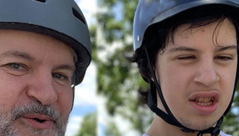 laurent Savard et un enfant touché par l'autisme