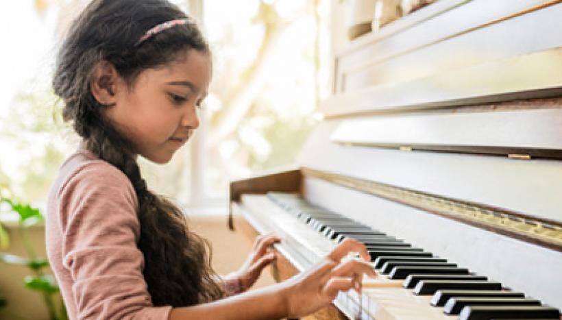 enfant et piano